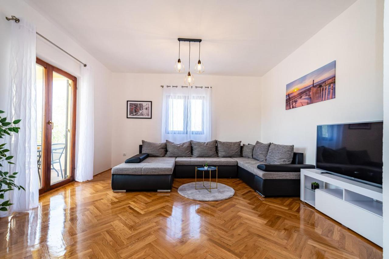 Apartment Marija Novigrad  Екстер'єр фото