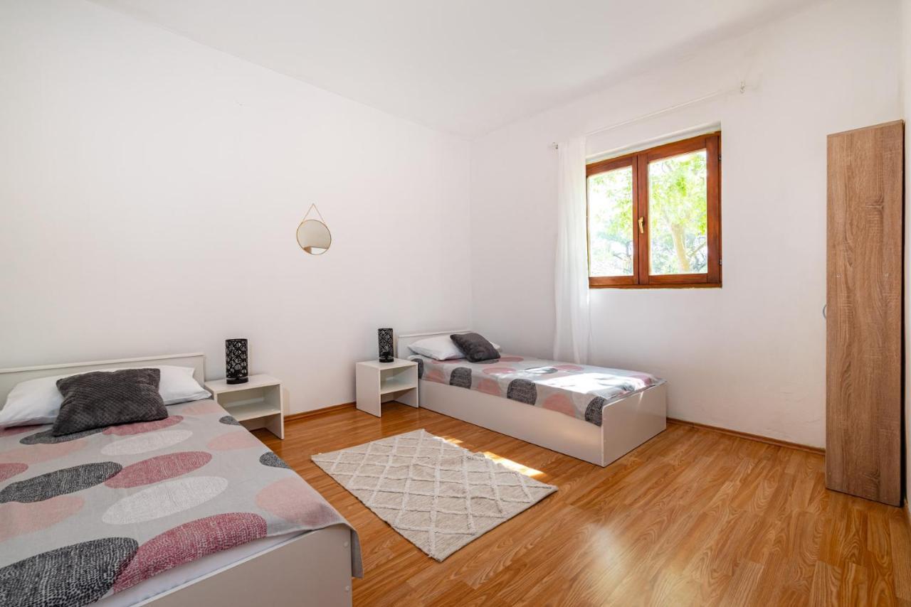 Apartment Marija Novigrad  Екстер'єр фото